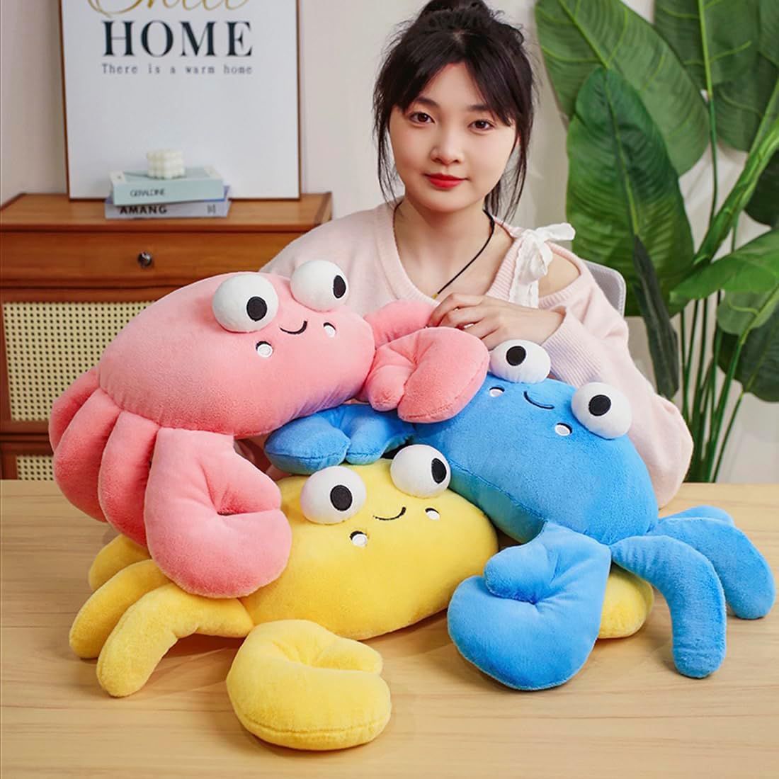 ELAINREN Ultra-Soft Pink Crab Plush Pillow